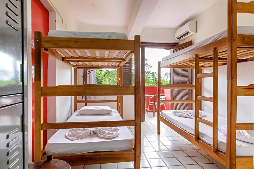 Novos Baianos Hostel E Pousada Порту-Сегуру Экстерьер фото